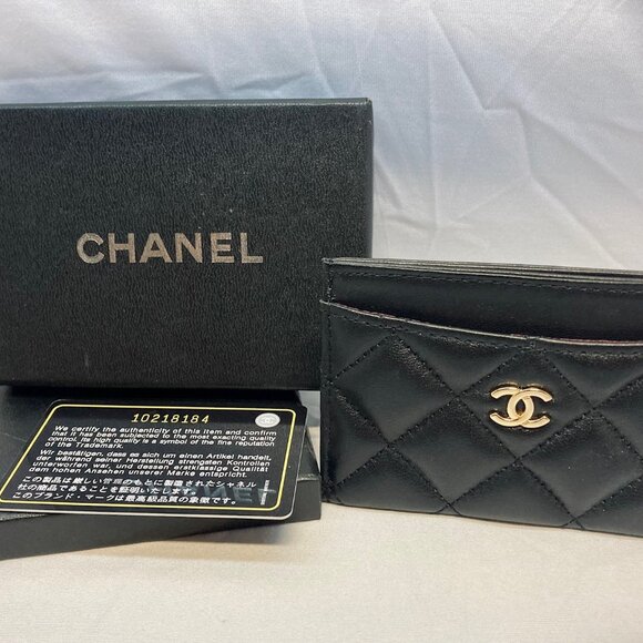 CHANEL ~ Classic Card Holder~Quilted Lambskin, Black w/Authentication Card - Picture 1 of 16